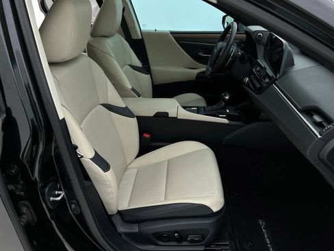 Certified 2023 Lexus ES 300h w/ Premium Package image 17