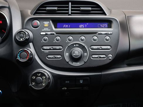 Used 2013 Honda Fit Sport image 36