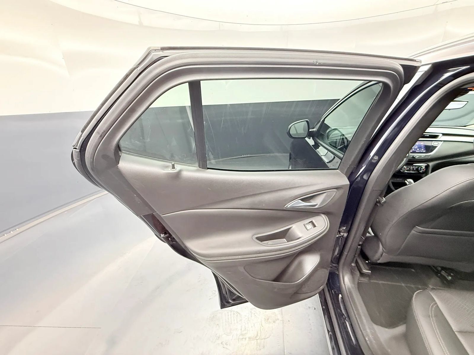 Used 2021 Buick Encore GX Essence w/ Advanced Technology Package FWD image 26