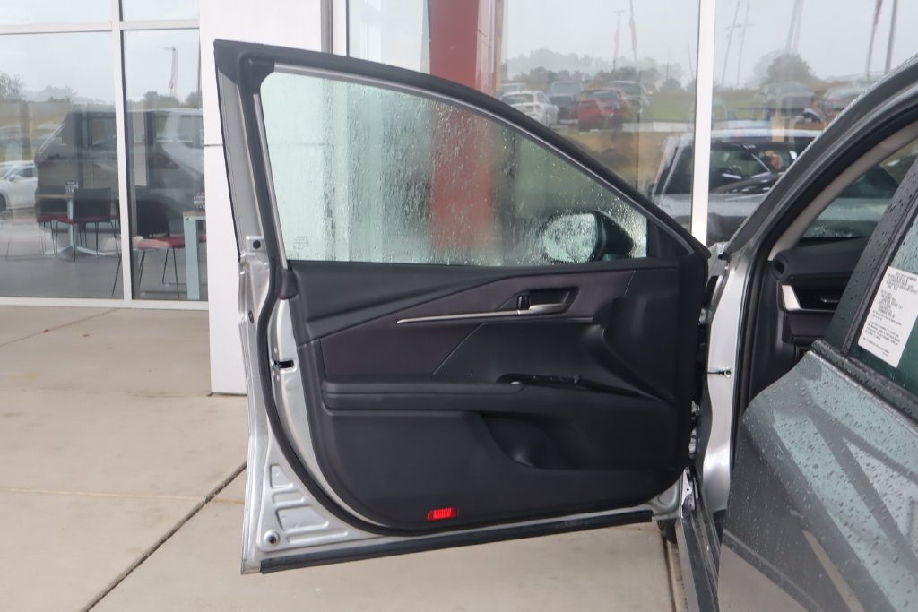 Used 2026 Toyota Camry LE FWD image 12