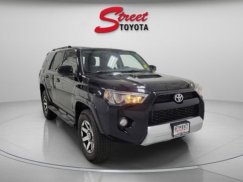 Certified 2019 Toyota 4Runner TRD Off-Road image 5