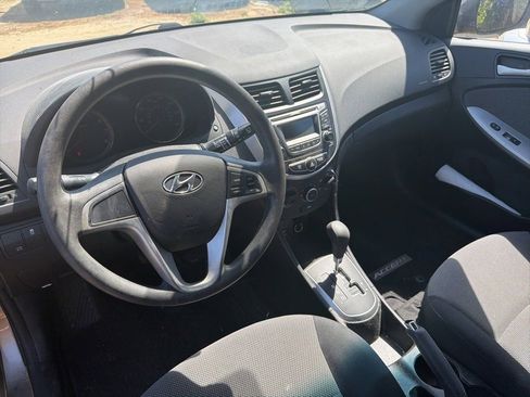 Used 2014 Hyundai Accent GS image 9
