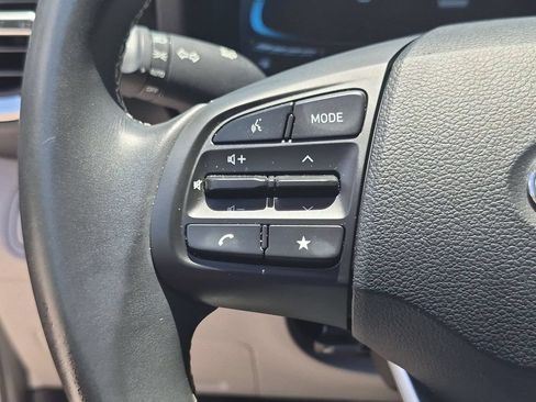 Used 2025 Hyundai Venue SEL FWD image 20