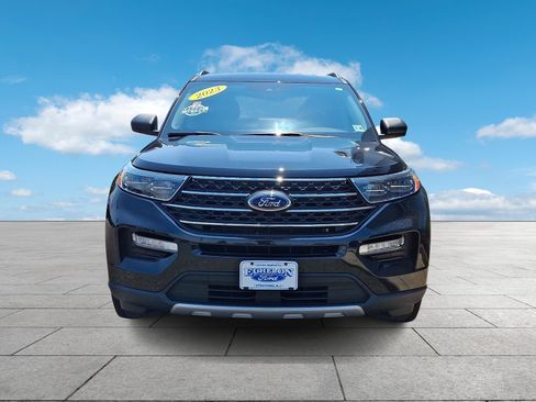 Certified 2023 Ford Explorer XLT w/ Equipment Group 202A AWD/4WD image 2