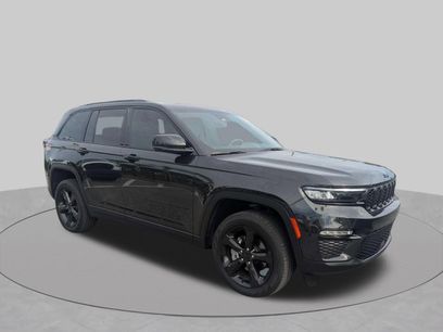 Used 2024 Jeep Grand Cherokee Limited w/ Black Appearance Package