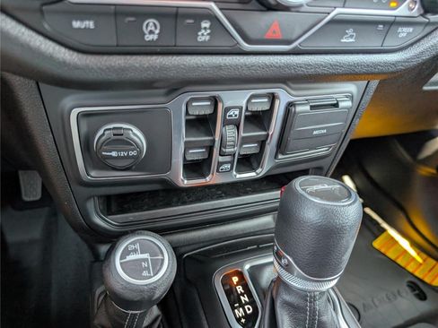 New 2026 Jeep Gladiator Sport AWD/4WD image 22