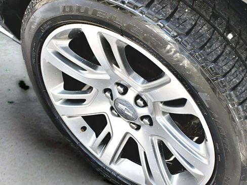 Used 2015 Cadillac Escalade ESV Premium image 29