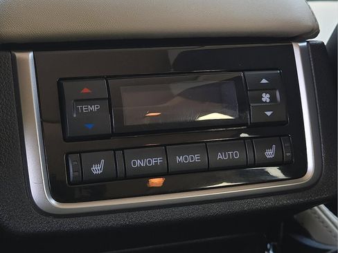 Used 2019 Subaru Ascent Limited AWD/4WD image 12