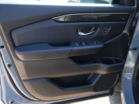 Used 2025 Honda Pilot Black Edition image 4