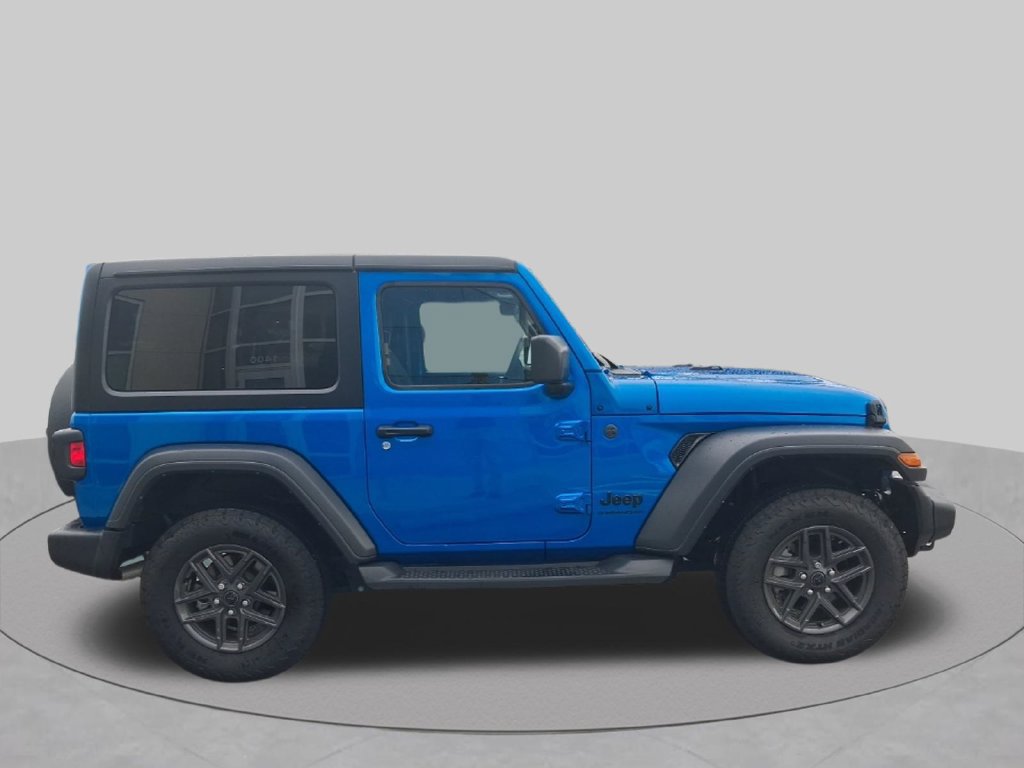 Used 2025 Jeep Wrangler Sport AWD/4WD image 4