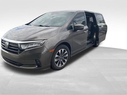 Used 2022 Honda Odyssey EX-L image 2