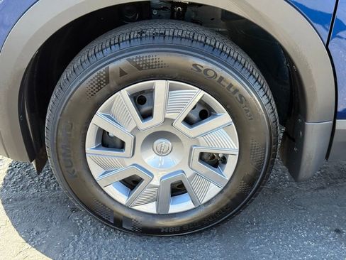 Used 2025 Nissan Kicks S image 10