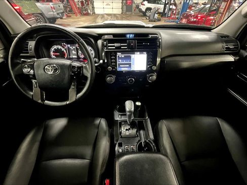 Used 2022 Toyota 4Runner TRD Off-Road Premium AWD/4WD image 13