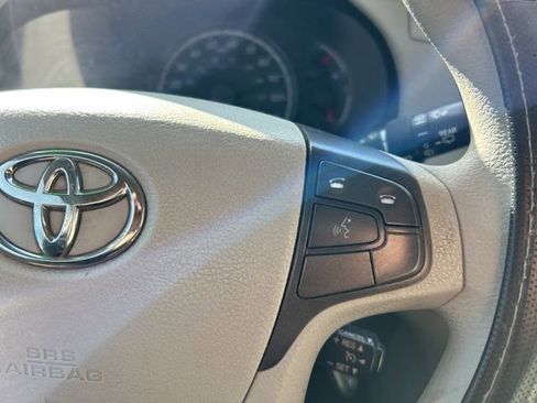 Used 2011 Toyota Sienna LE image 13