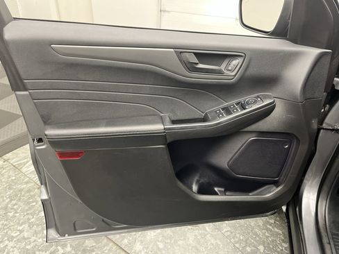Used 2024 Ford Escape Active w/ Tech Pack #1 AWD/4WD image 8