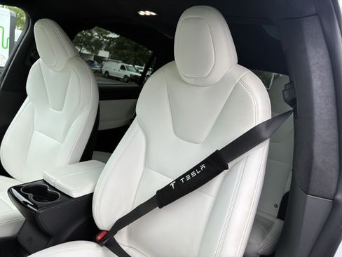 Used 2020 Tesla Model X Long Range AWD/4WD image 20