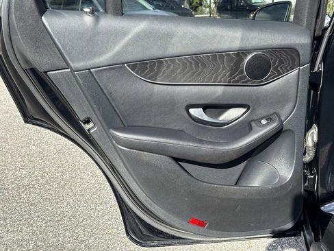 Used 2018 Mercedes-Benz GLC 300 image 13