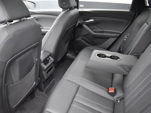 New 2027 Audi Q6 e-tron Premium AWD/4WD image 19
