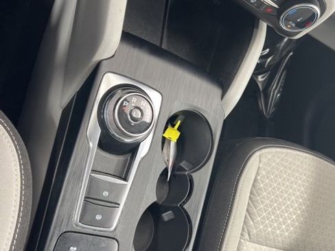 Used 2023 Ford Escape Active image 17