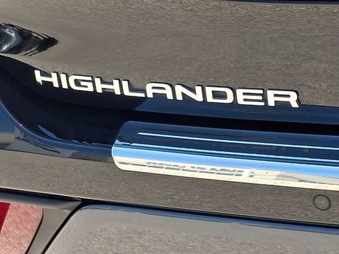 Used 2023 Toyota Highlander Limited AWD/4WD image 36