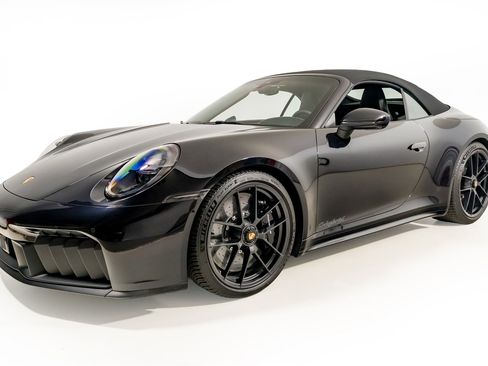 Used 2026 Porsche 911 Carrera 4 GTS image 2