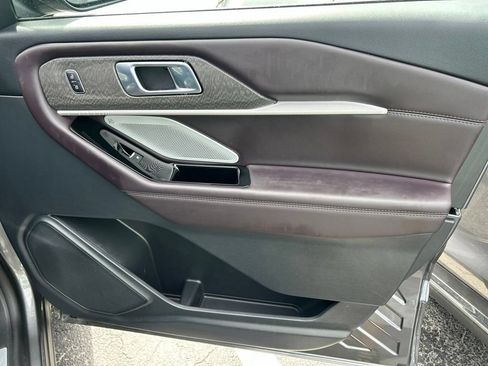 Used 2026 Ford Explorer Platinum RWD image 40