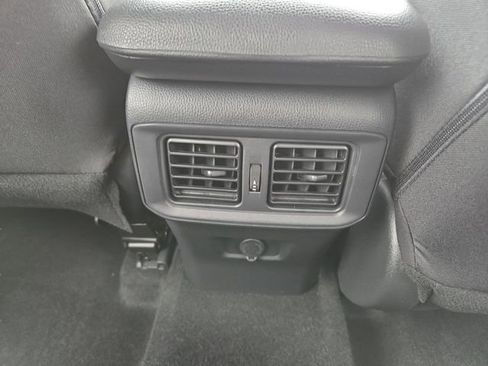 Used 2024 Toyota RAV4 LE AWD/4WD image 22