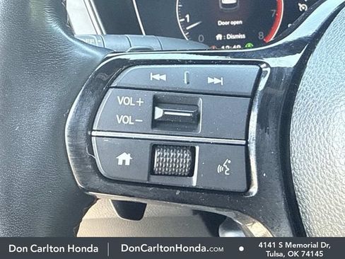 Used 2025 Honda Pilot TrailSport image 30