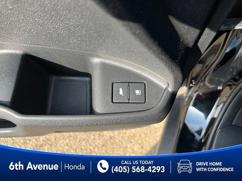 Used 2017 Honda Pilot Elite image 34