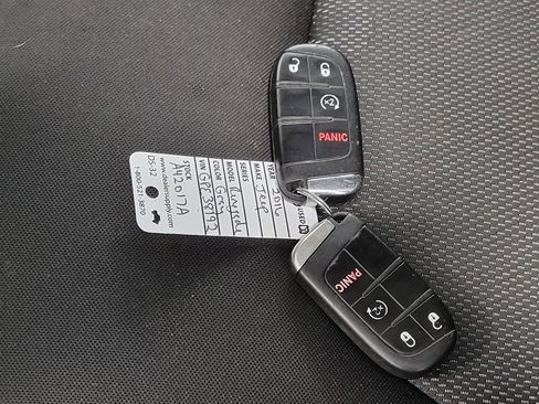 Used 2016 Jeep Renegade Latitude image 25