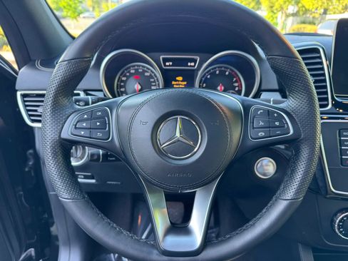 Used 2019 Mercedes-Benz GLS 450 4MATIC image 30