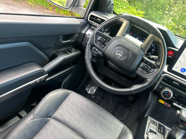 Certified 2025 Toyota 4Runner TRD Off-Road Premium w/ Tow Technology Package AWD/4WD image 27