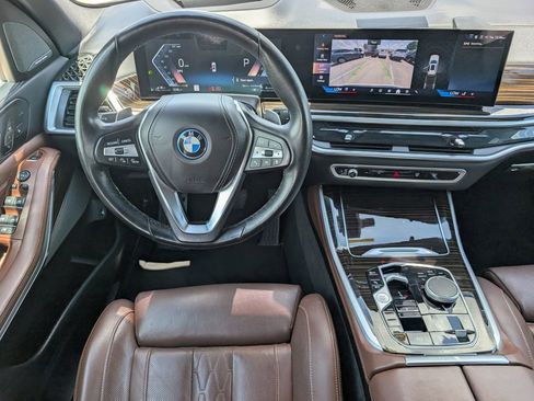 Used 2025 BMW X5 xDrive50e AWD/4WD image 10