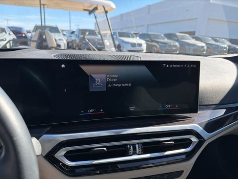 Used 2023 BMW i4 eDrive40 w/ Premium Package RWD image 8