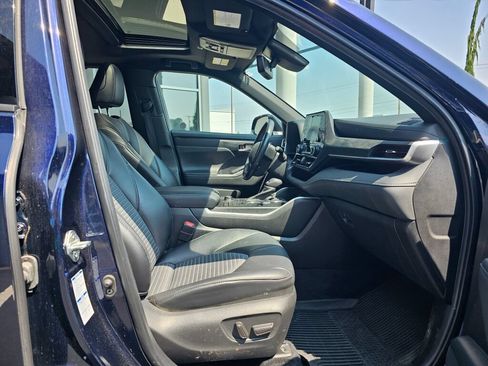 Used 2022 Toyota Highlander XSE AWD/4WD image 9