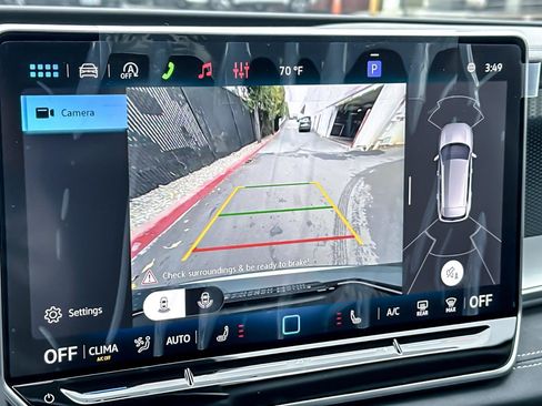 New 2026 Volkswagen Tiguan SE image 18