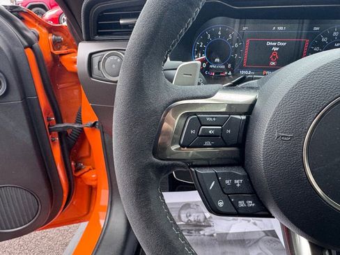 Used 2020 Ford Mustang Shelby GT500 w/ Technology Package image 12