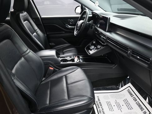 Used 2022 Lincoln Corsair AWD w/ Equipment Group 101A image 34