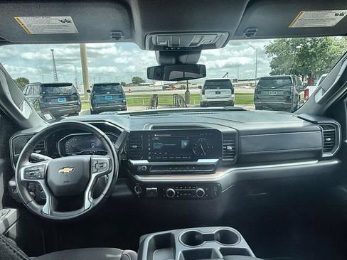 Certified 2025 Chevrolet Silverado 2500 LT w/ Convenience Package AWD/4WD image 19