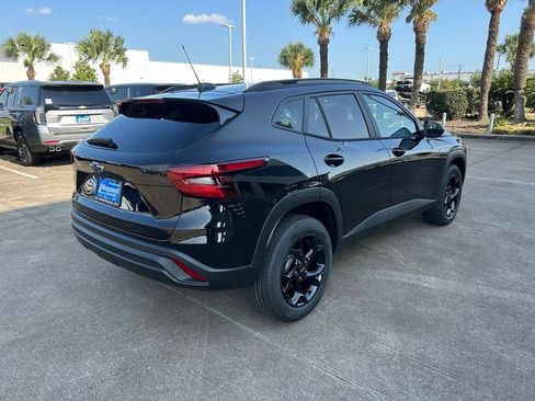 New 2026 Chevrolet Trax LT w/ Driver Confidence Package FWD image 5
