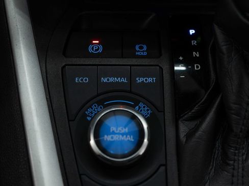 Used 2021 Toyota RAV4 Limited AWD/4WD image 27