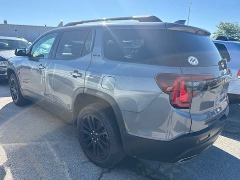 Used 2022 GMC Acadia SLE w/ Driver Convenience Package FWD image 2