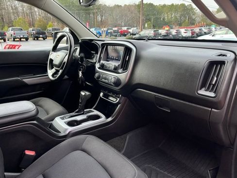 Used 2018 Chevrolet Colorado LT w/ LT Convenience Package image 24