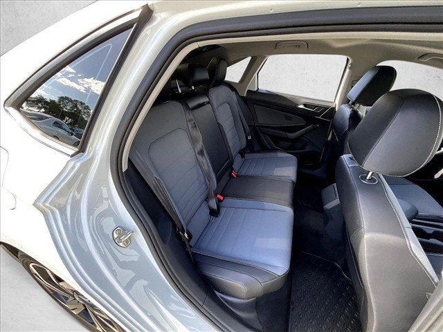 Used 2025 Volkswagen Jetta SE FWD image 28
