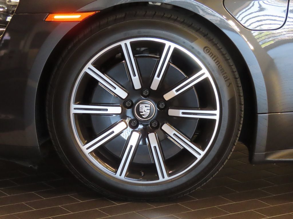 Certified 2023 Porsche Taycan 4S w/ Performance Package AWD/4WD image 11