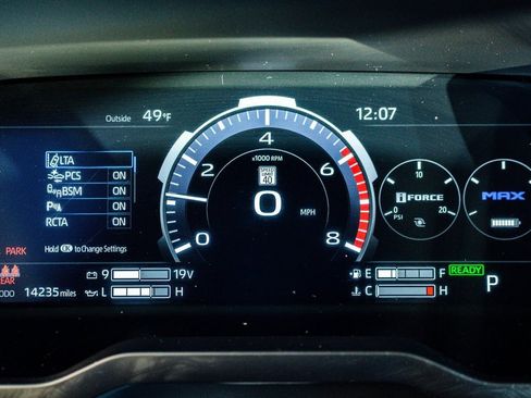 Used 2024 Toyota Tundra Limited image 12