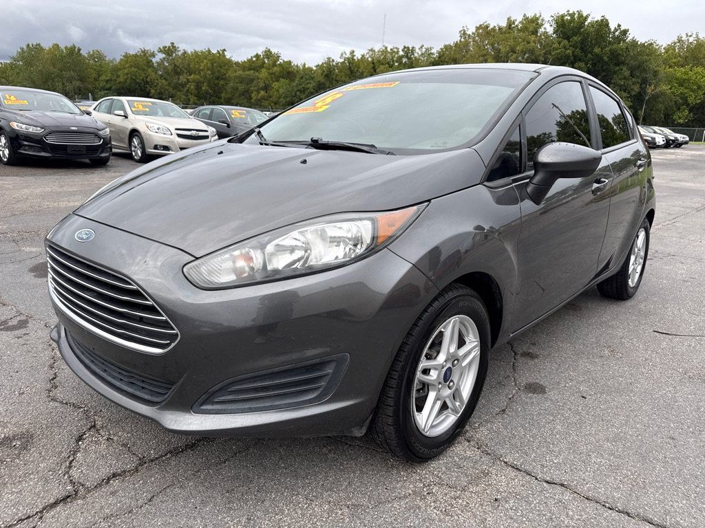 Used 2018 Ford Fiesta SE FWD image 2