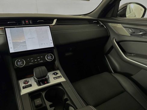 New 2026 Jaguar F-PACE R-Dynamic S image 23