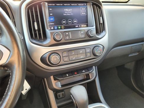 Used 2022 Chevrolet Colorado LT image 28