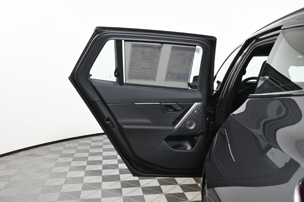 Used 2025 BMW M5 Touring AWD/4WD image 31